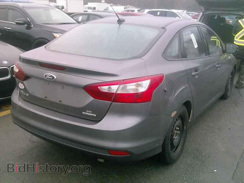2014 Ford Focus - VIN: 1FADP3F29EL335177 - Фото 2