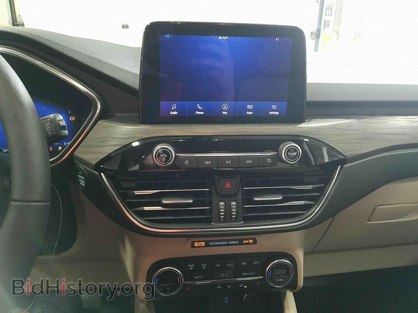 2020 Ford Escape - VIN: 1FMCU9J9XLUA21496 - Photo 4