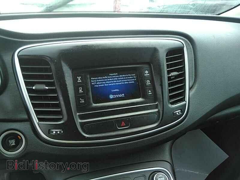 2016 Chrysler 200 - VIN: 1C3CCCAB3GN113710 - Фото 4