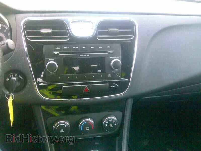 2011 Chrysler 200 - VIN: 1C3BC4FB1BN617529 - Фото 4