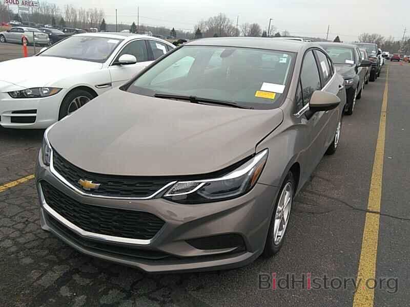 Photo 1G1BE5SM5H7236811 - Chevrolet Cruze 2017