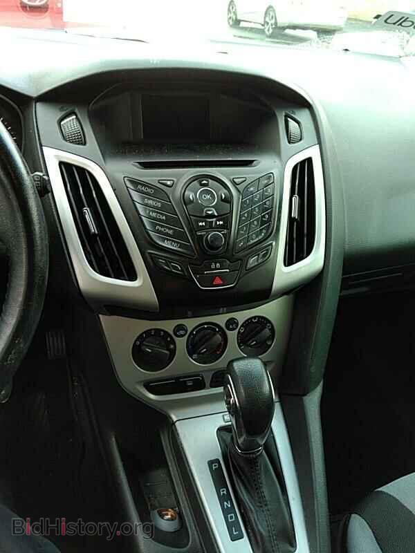 2014 Ford Focus - VIN: 1FADP3K27EL407435 - Photo 4