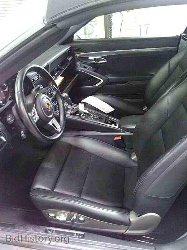 2017 Porsche 911 - VIN: WP0CB2A93HS155514 - Фото 3