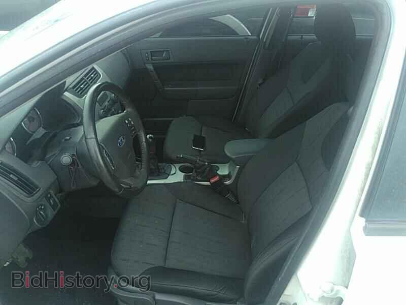 2009 Ford Focus - VIN: 1FAHP35N09W129540 - Фото 3