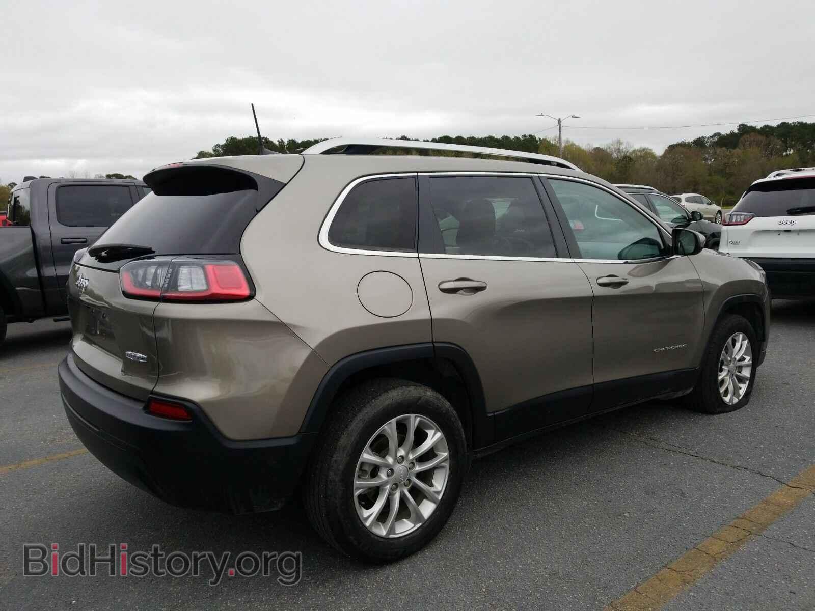 2019 Jeep Cherokee - VIN: 1C4PJLCB2KD242598 - Фото 2