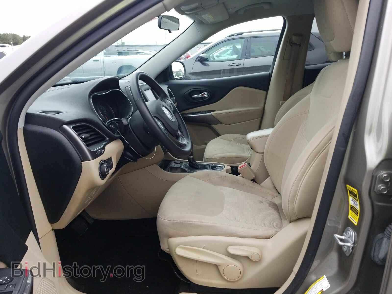 2019 Jeep Cherokee - VIN: 1C4PJLCB2KD242598 - Фото 3