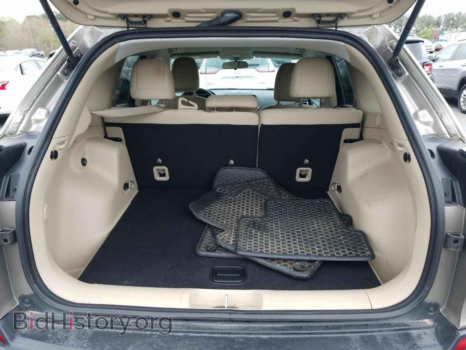 2019 Jeep Cherokee - VIN: 1C4PJLCB2KD242598 - Фото 7