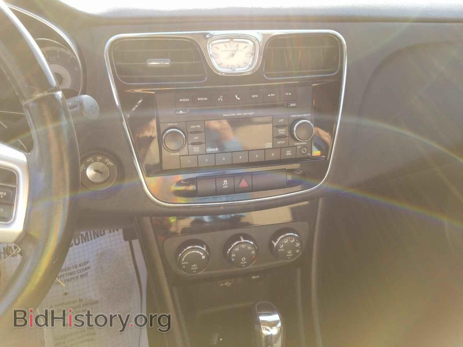 2012 Chrysler 200 - VIN: 1C3CCBBG1CN329179 - Фото 4