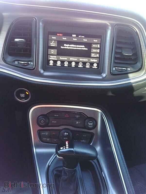 2018 Dodge Challenger - VIN: 2C3CDZAG9JH123783 - Фото 4