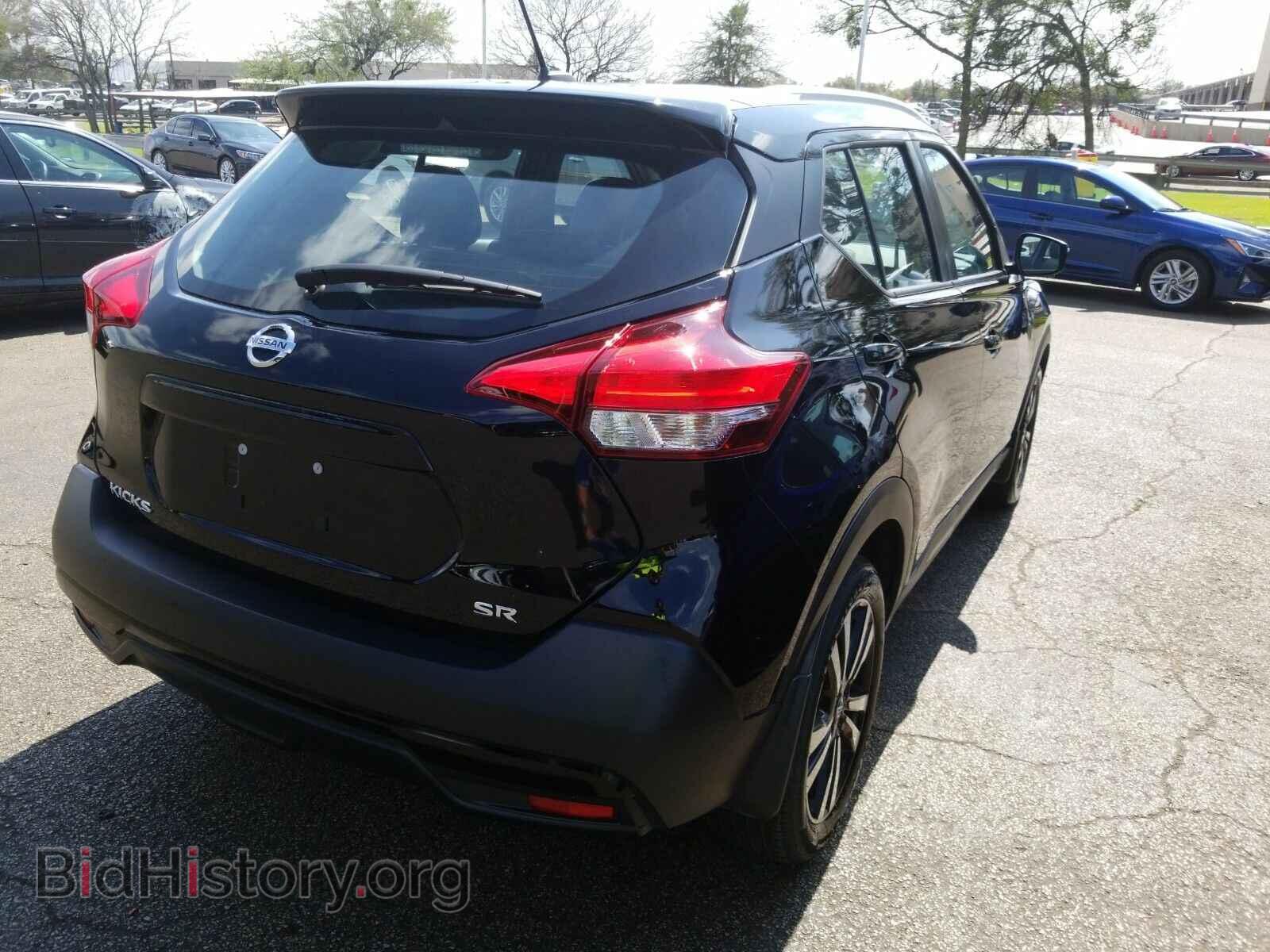 2019 Nissan Kicks - VIN: 3N1CP5CU3KL521761 - Фото 2