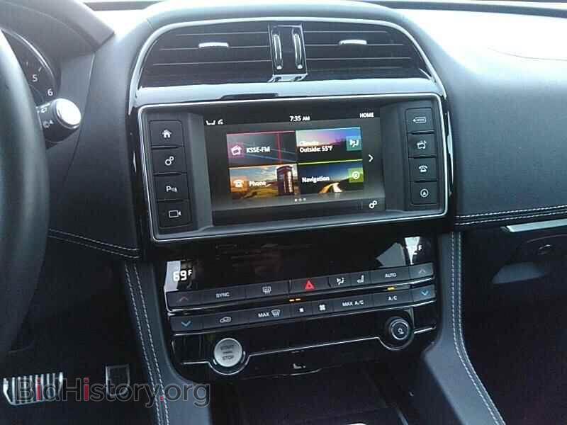 2018 Jaguar F-PACE - VIN: SADCM2FV1JA292161 - Фото 4