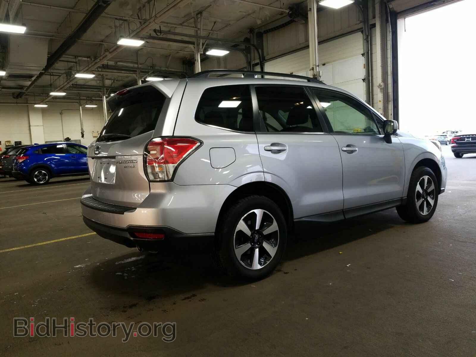 2017 Subaru Forester - VIN: JF2SJARC2HH532809 - Фото 2