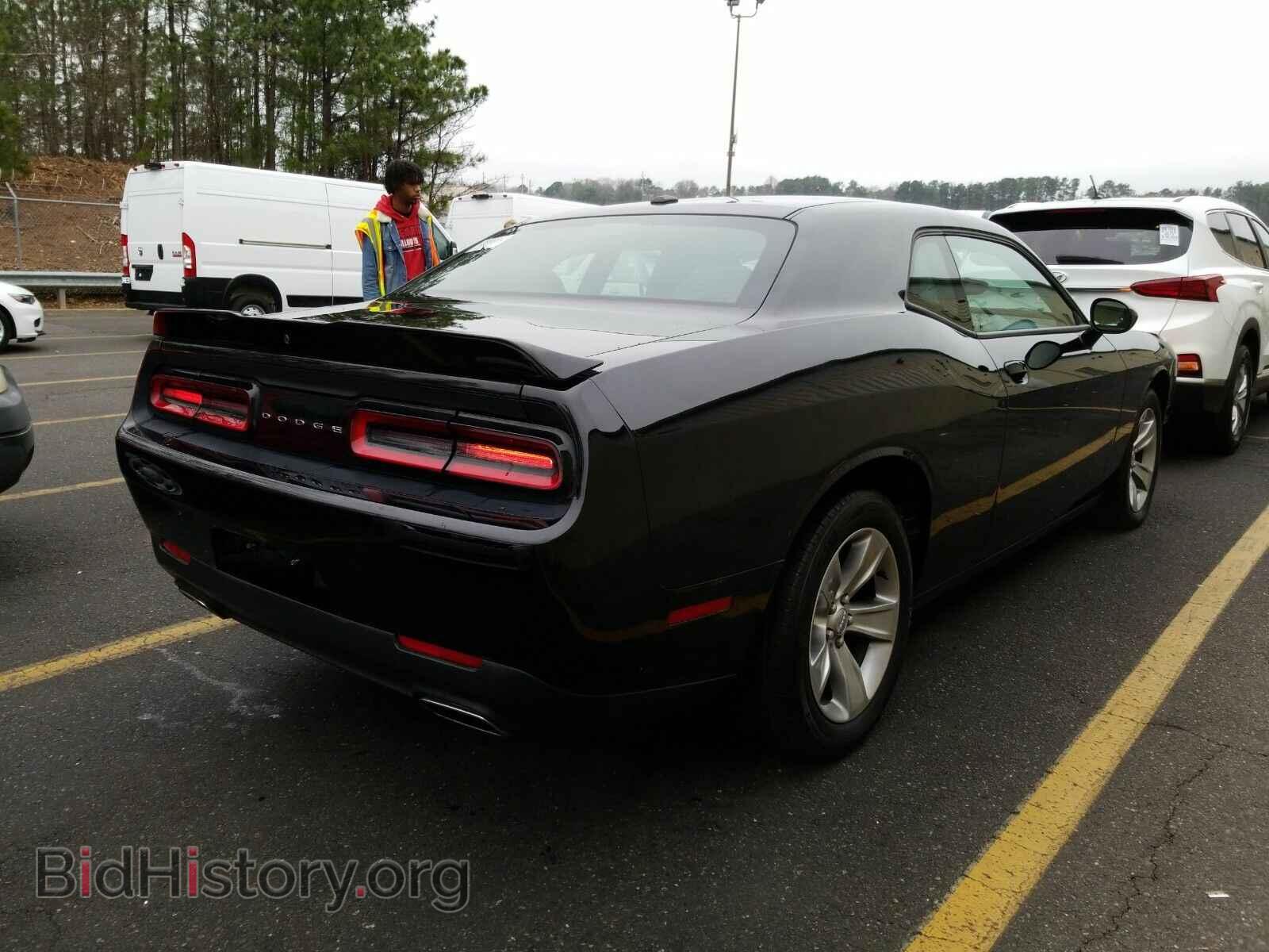 2018 Dodge Challenger - VIN: 2C3CDZAG3JH317693 - Фото 2