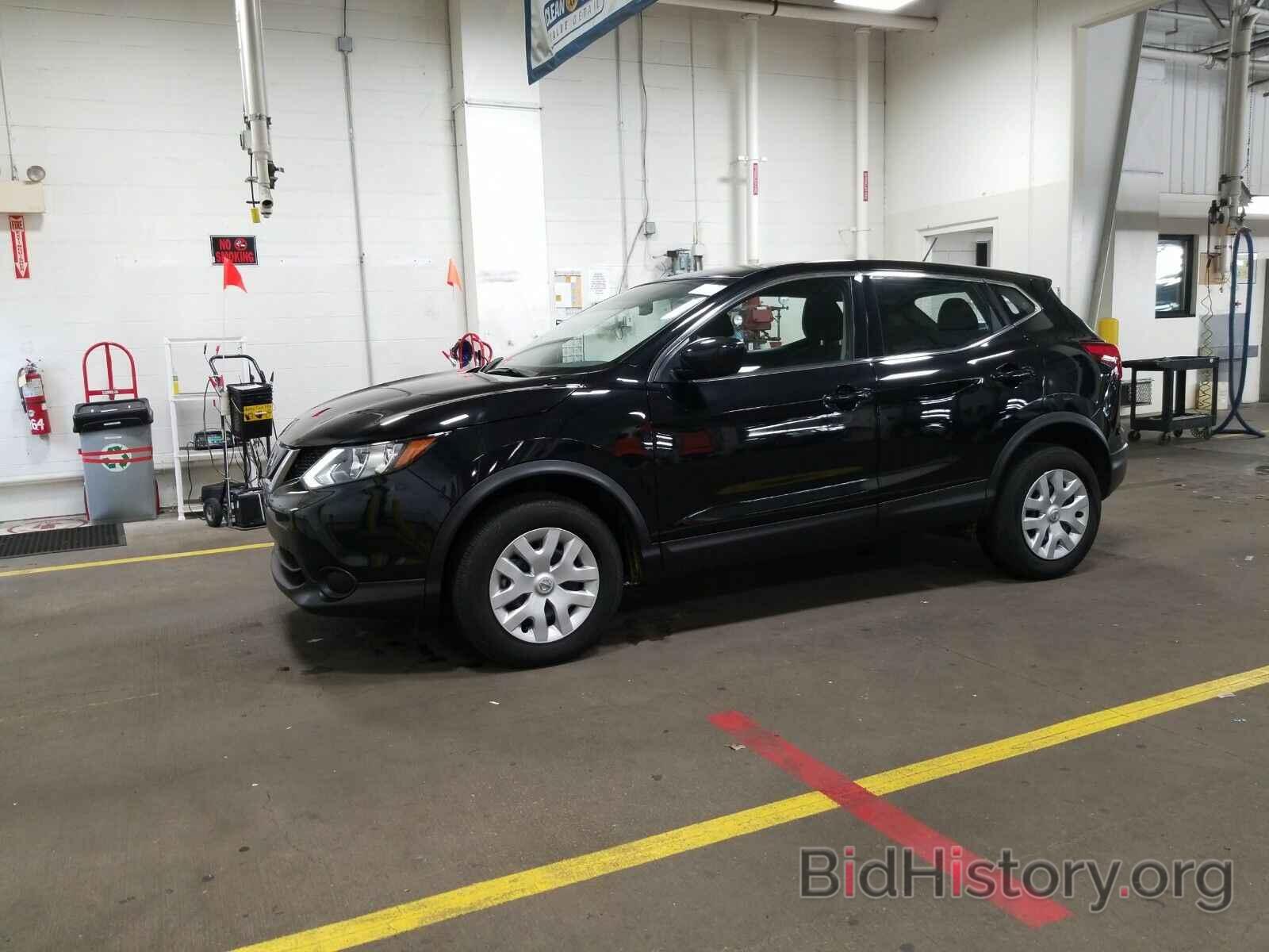 Photo JN1BJ1CR3JW266393 - Nissan Rogue Sport 2018