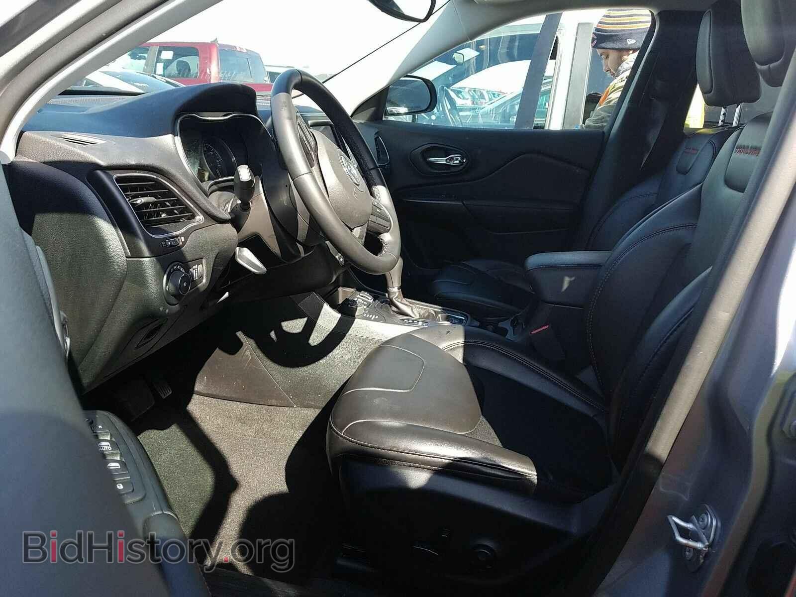 2020 Jeep Cherokee - VIN: 1C4PJMBX4LD530742 - Фото 3