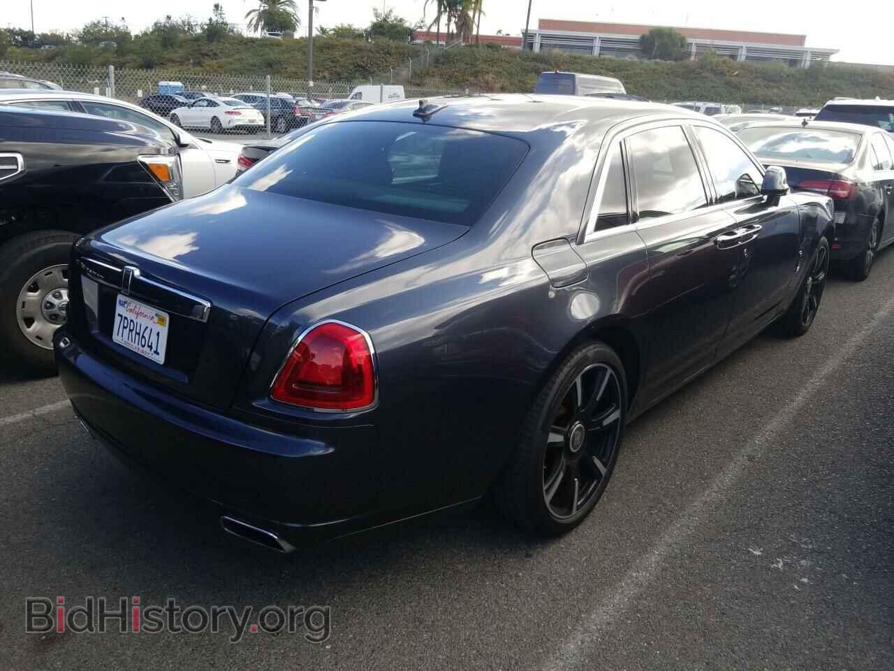 2015 Rolls-Royce Ghost - VIN: SCA664S55FUX53475 - Photo 2