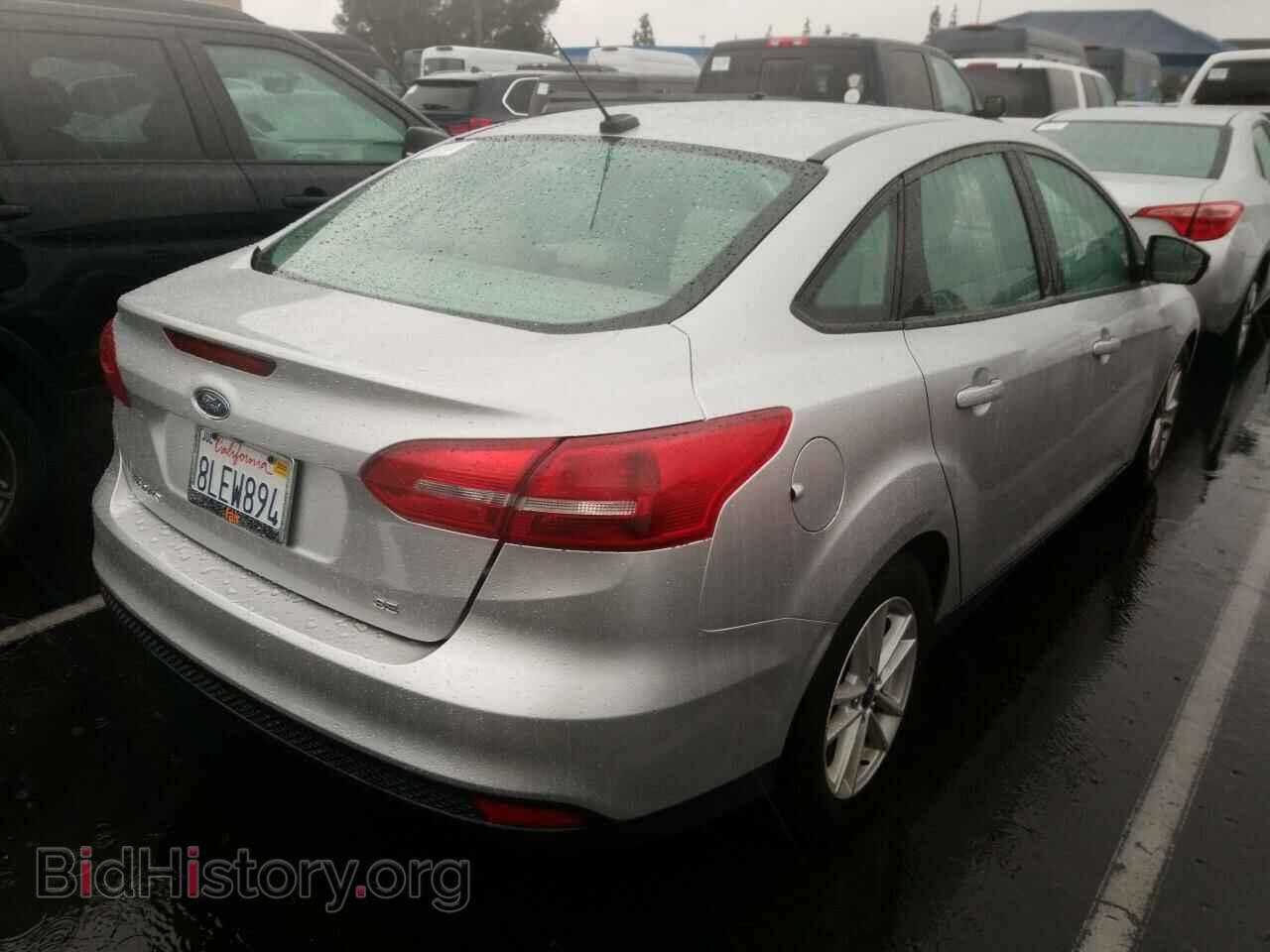2017 Ford Focus - VIN: 1FADP3F23HL259718 - Фото 2