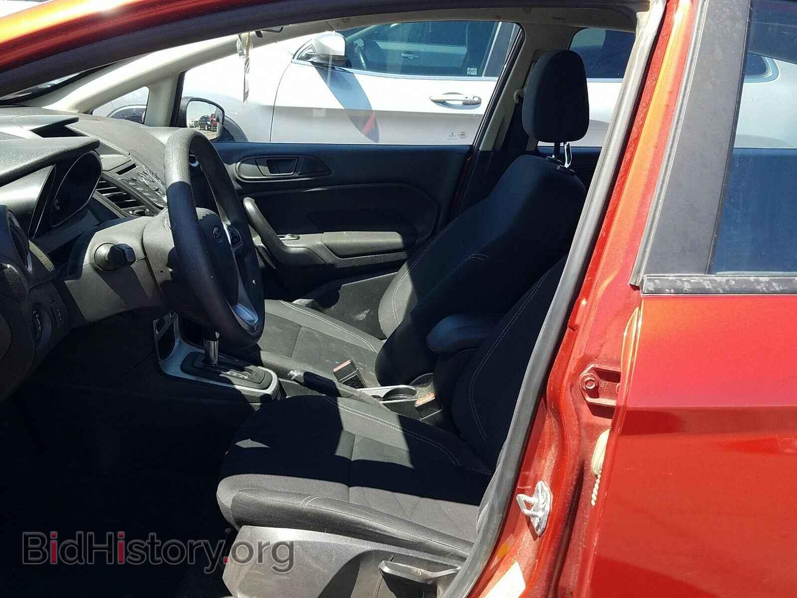 2018 Ford Fiesta - VIN: 3FADP4EJ4JM104792 - Фото 3