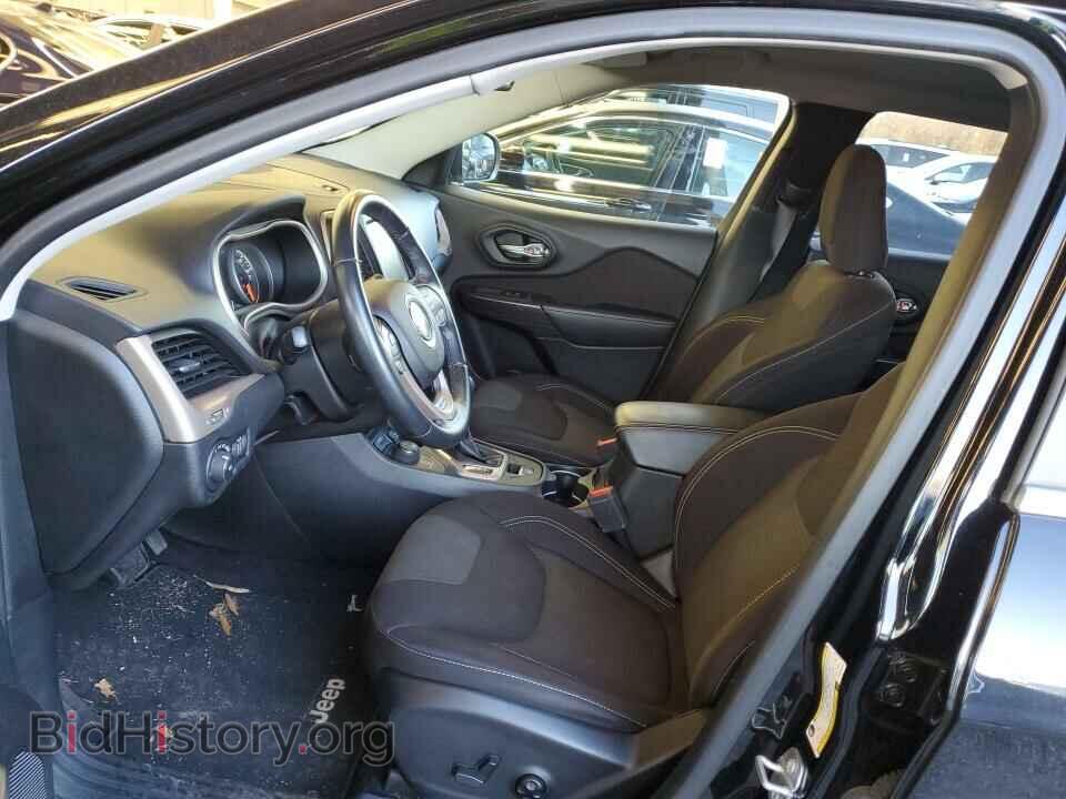 2017 Jeep Cherokee - VIN: 1C4PJMCS1HW552437 - Фото 3