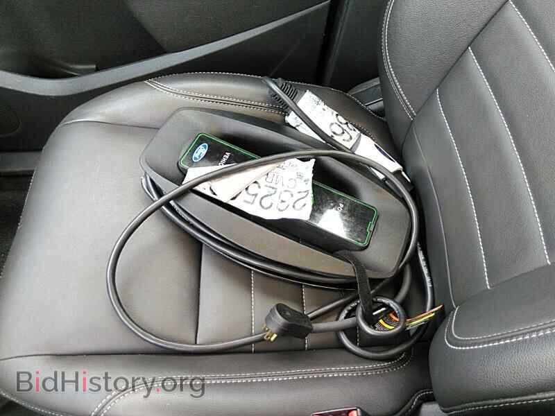 2016 Ford C-Max Energi - VIN: 1FADP5CU5GL103132 - Фото 8
