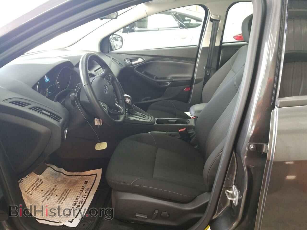 2016 Ford Focus - VIN: 1FADP3F21GL352834 - Фото 3