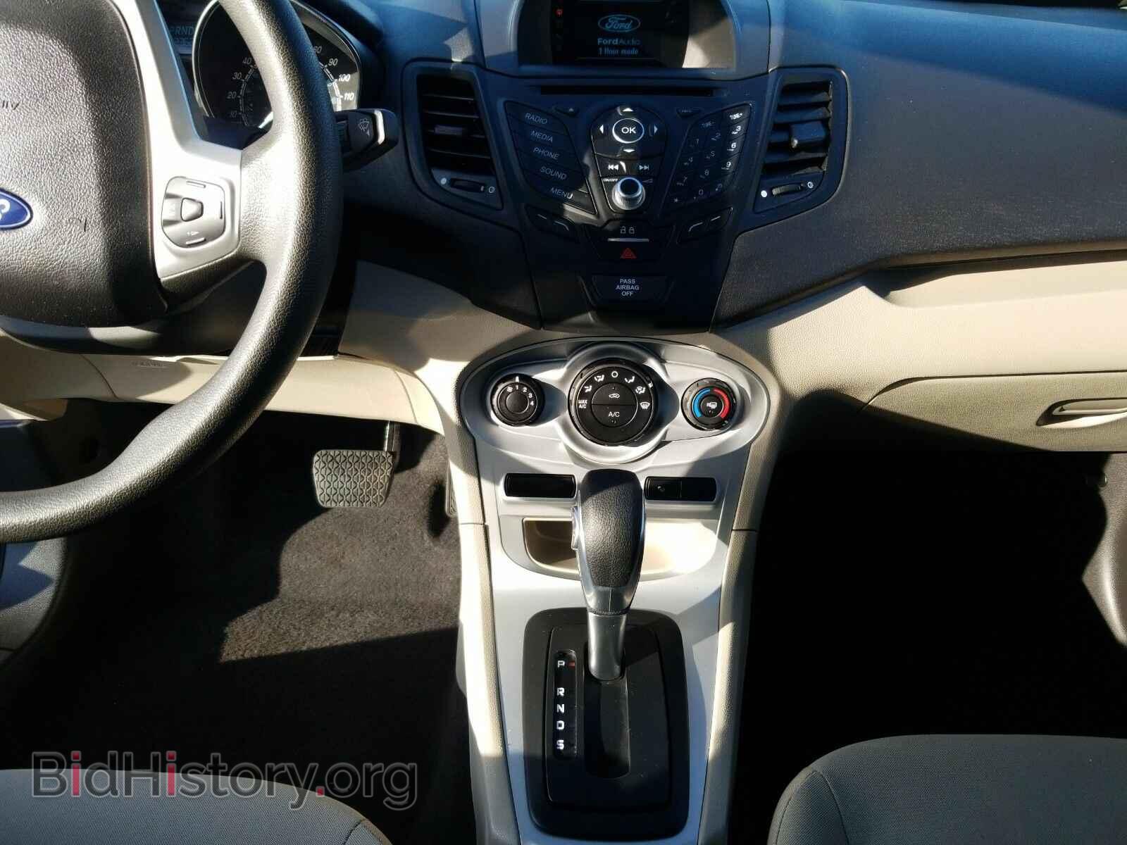 2017 Ford Fiesta - VIN: 3FADP4EJ1HM167696 - Photo 4