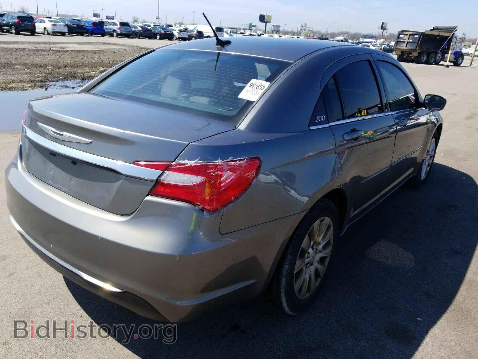 2013 Chrysler 200 - VIN: 1C3CCBAB9DN568731 - Фото 2