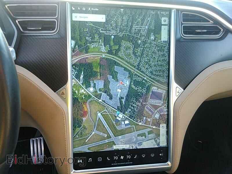 2016 Tesla Model X - VIN: 5YJXCAE44GFS00396 - Фото 4