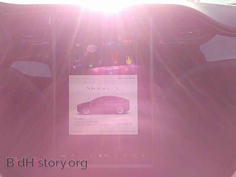 2018 Tesla Model X - VIN: 5YJXCBE21JF101966 - Photo 4