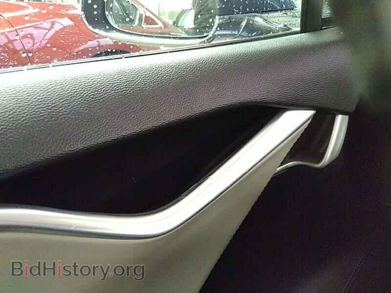2014 Tesla Model S - VIN: 5YJSA1H14EFP53113 - Photo 10