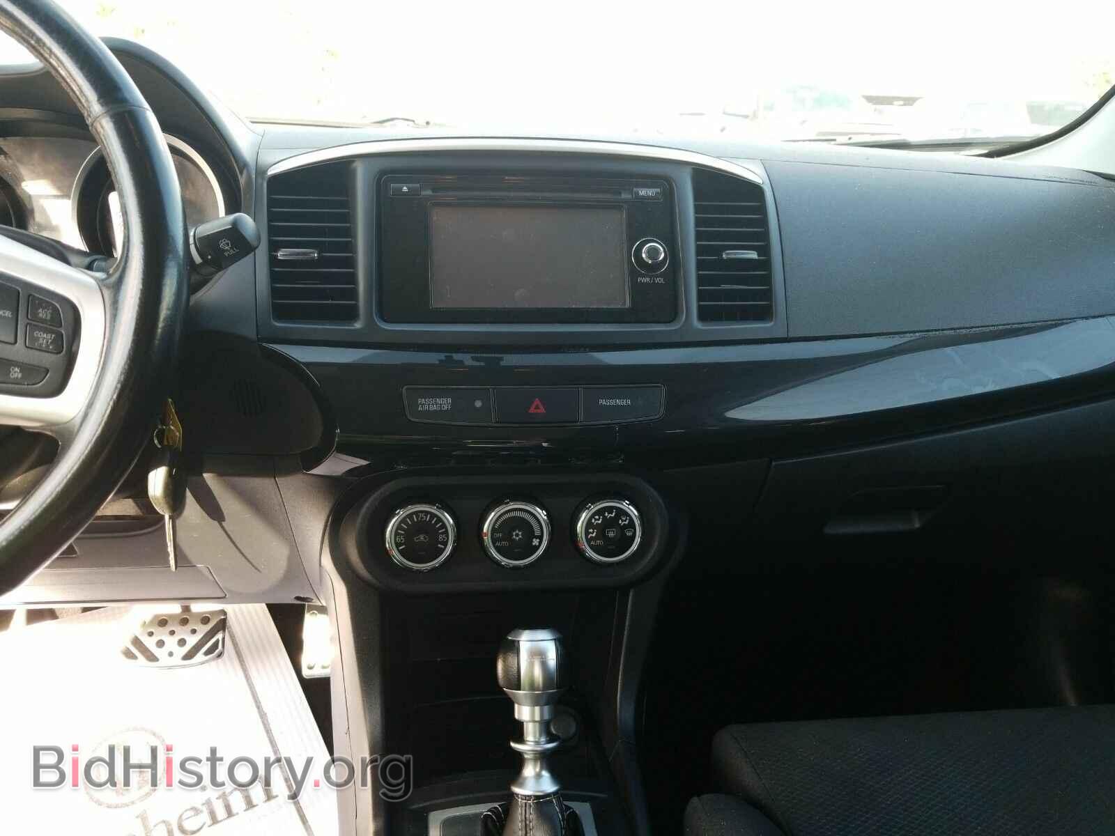 2014 Mitsubishi Lancer Evolution - VIN: JA32W5FV7EU014404 - Photo 4