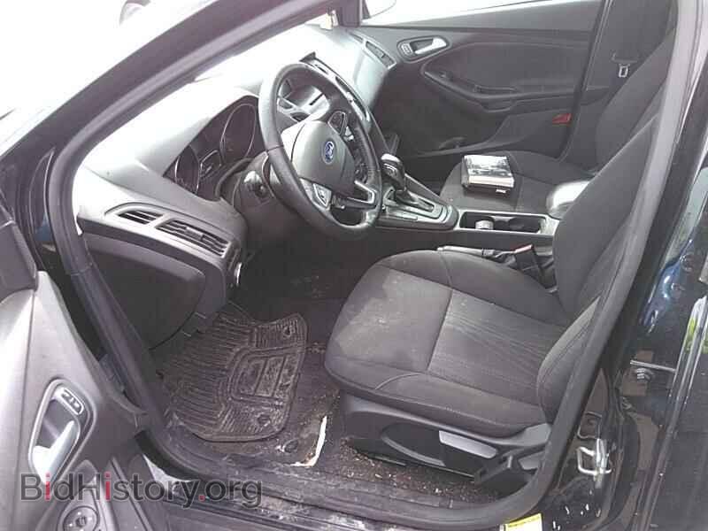 2016 Ford Focus - VIN: 1FADP3F27GL244329 - Фото 3