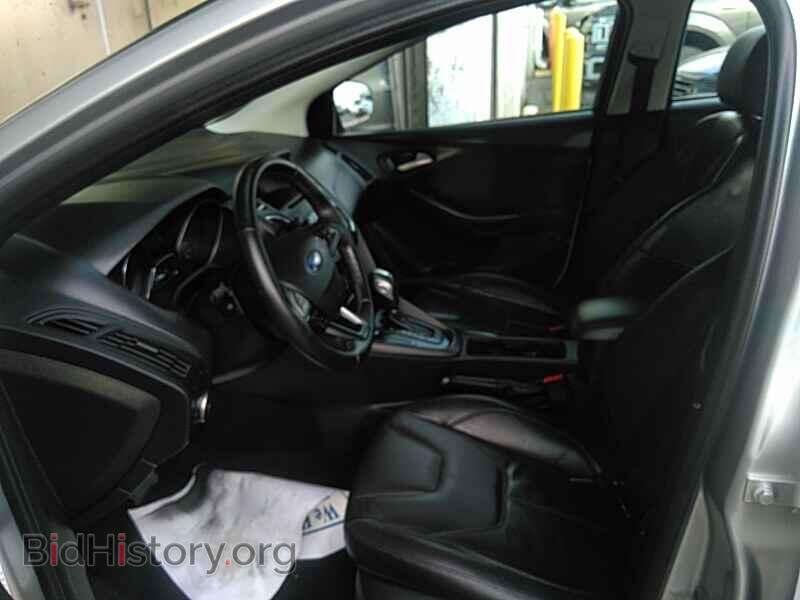 2016 Ford Focus - VIN: 1FADP3F28GL200999 - Photo 3