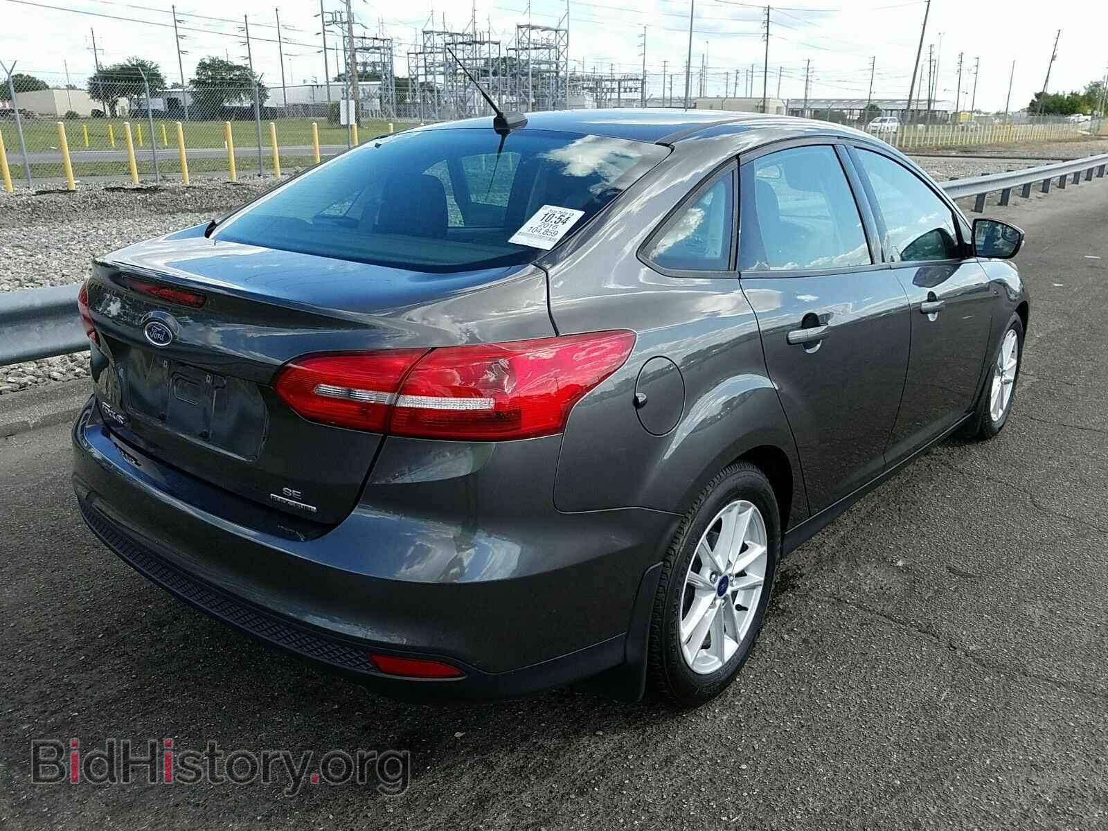 2016 Ford Focus - VIN: 1FADP3F28GL345735 - Фото 2