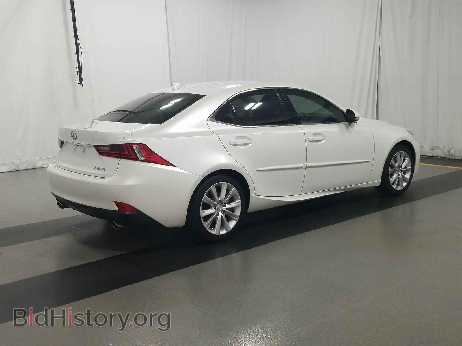 2016 Lexus IS 200t - VIN: JTHBA1D20G5017206 - Фото 4