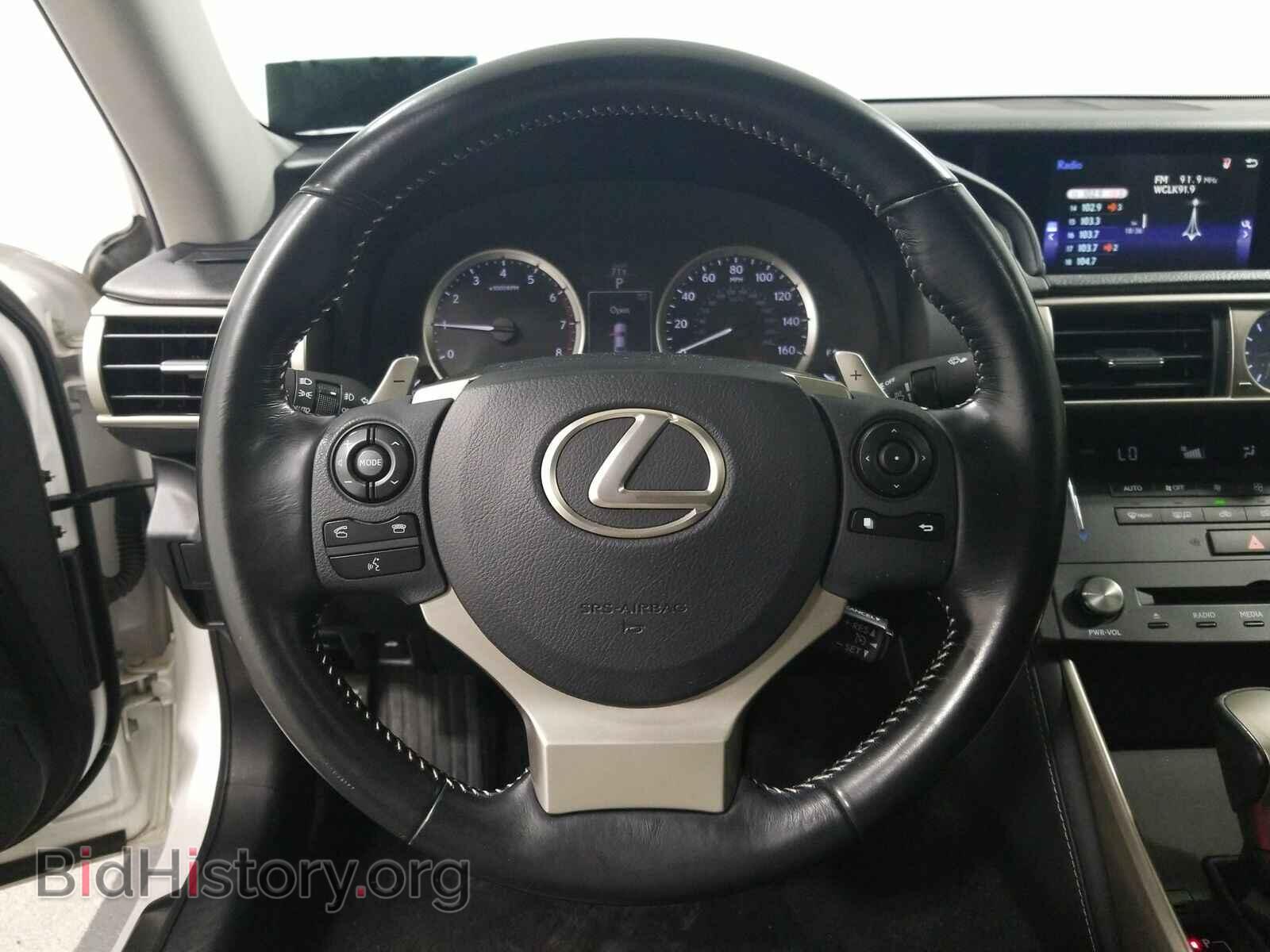 2016 Lexus IS 200t - VIN: JTHBA1D20G5017206 - Фото 10