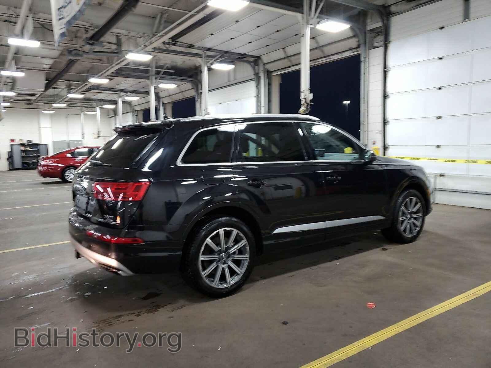 2017 Audi Q7 - VIN: WA1LAAF76HD025018 - Фото 2