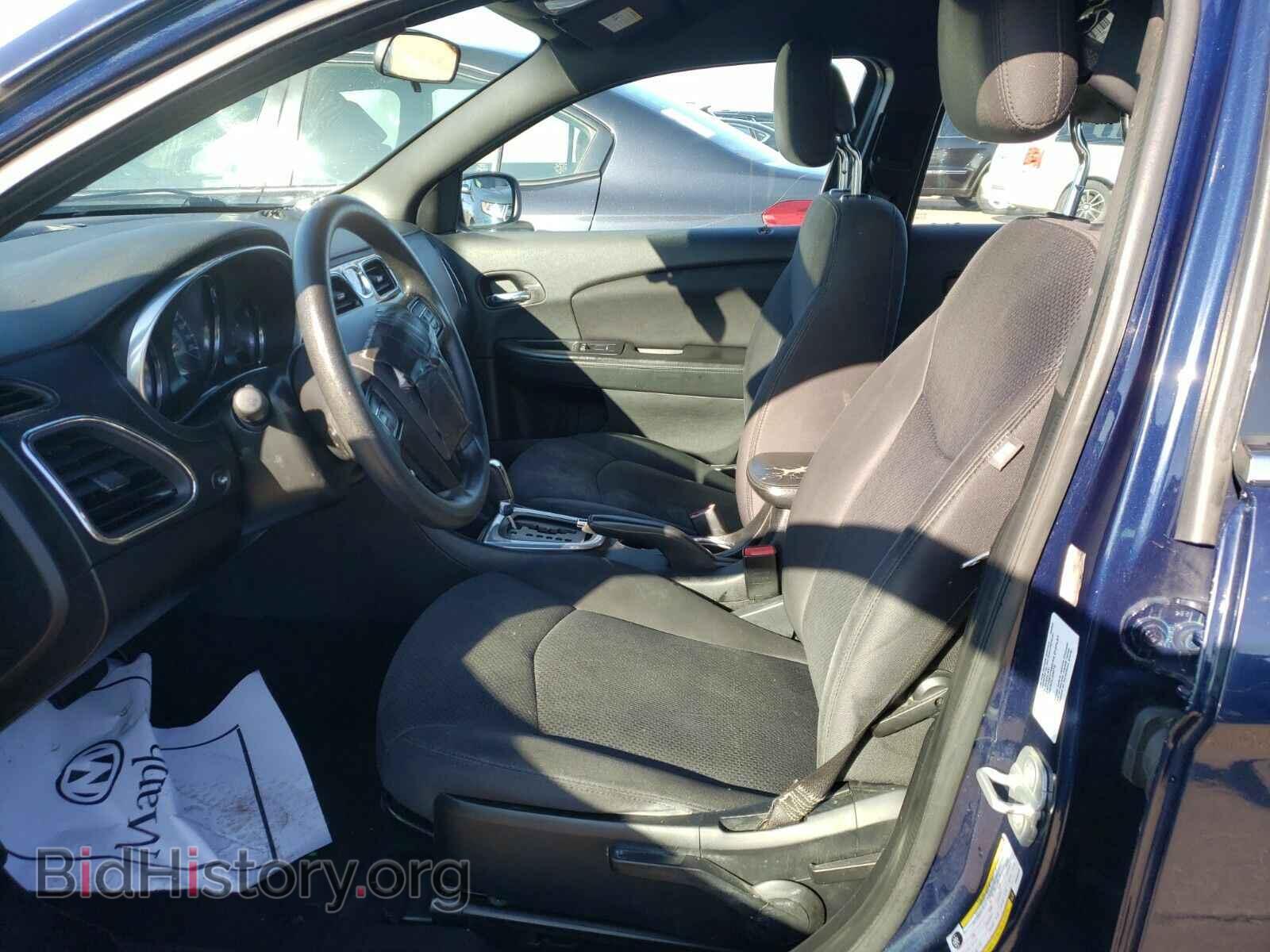 2013 Chrysler 200 - VIN: 1C3CCBAB3DN686693 - Photo 3