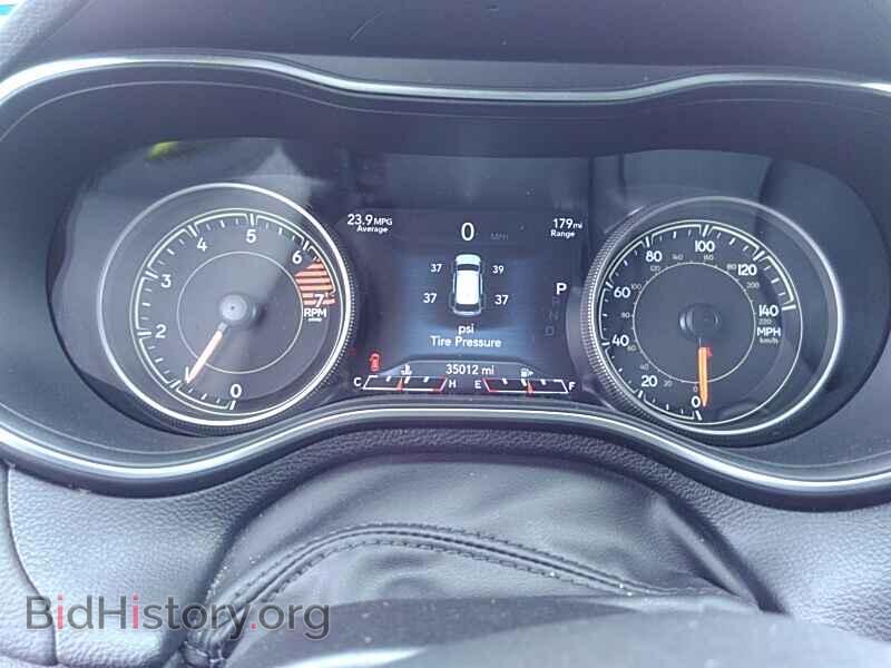 2019 Jeep Cherokee - VIN: 1C4PJLDB7KD302499 - Фото 5