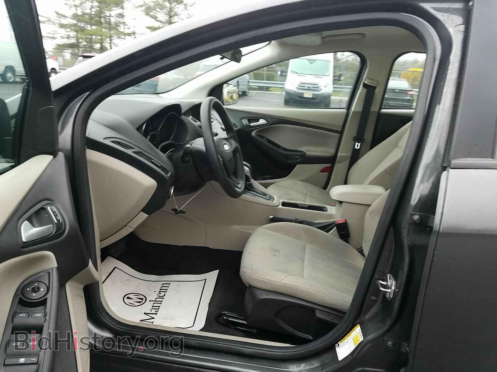 2017 Ford Focus - VIN: 1FADP3K24HL280180 - Фото 3