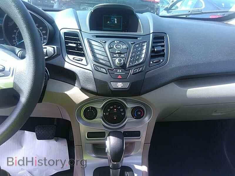 2017 Ford Fiesta - VIN: 3FADP4EJ9HM115412 - Фото 4