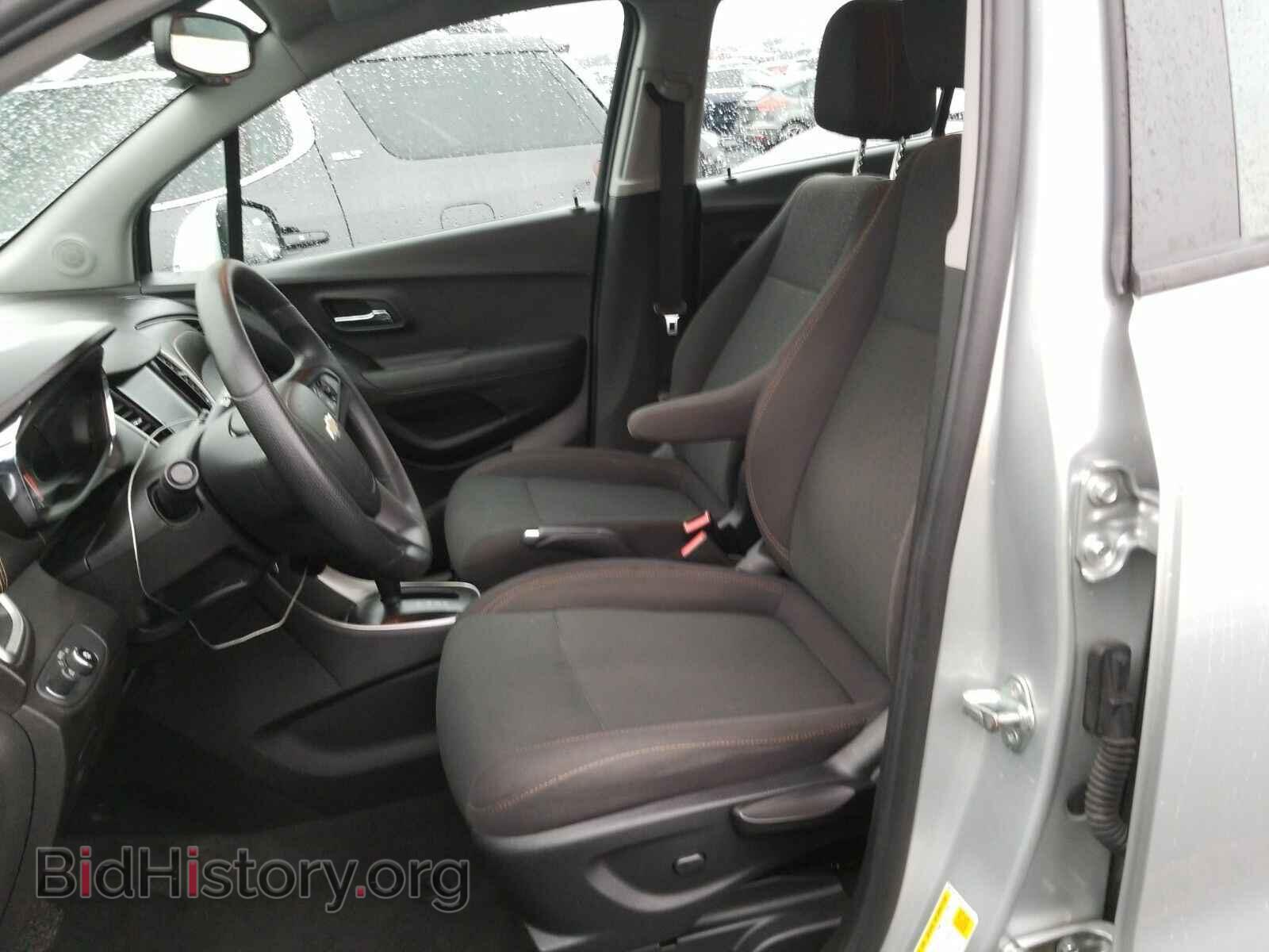 2017 Chevrolet Trax - VIN: 3GNCJNSB2HL203161 - Фото 3