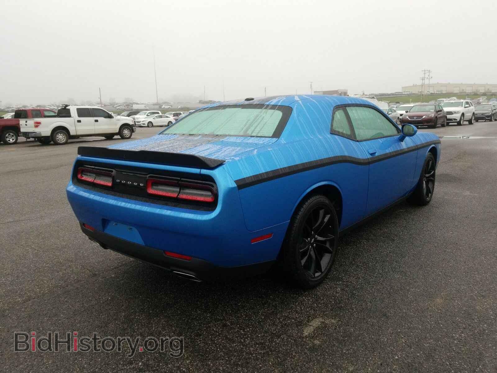 2018 Dodge Challenger - VIN: 2C3CDZAG0JH332569 - Фото 2