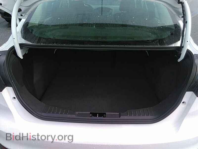 2018 Ford Focus - VIN: 1FADP3E28JL201384 - Фото 7