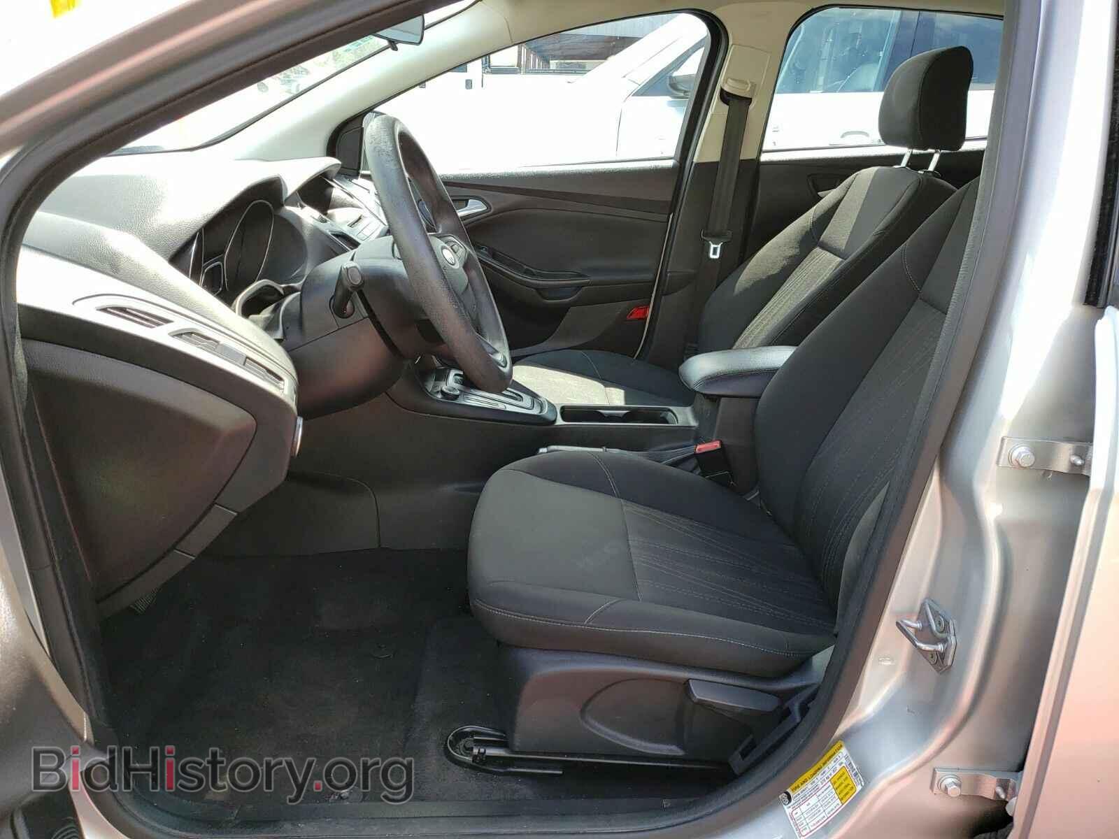 2016 Ford Focus - VIN: 1FADP3K24GL252832 - Фото 3
