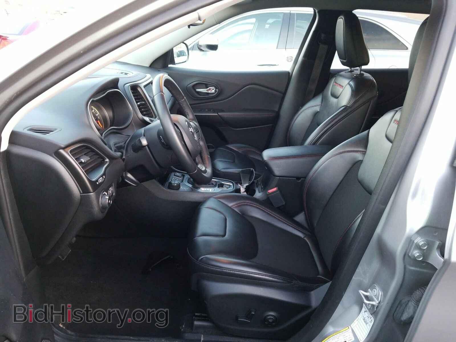2019 Jeep Cherokee - VIN: 1C4PJMBX5KD298697 - Фото 3