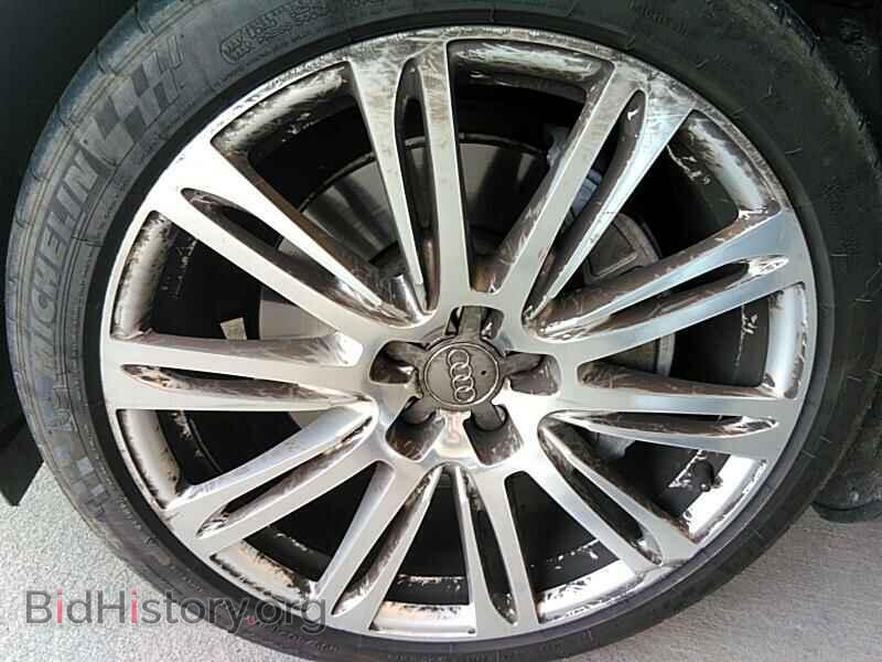 2013 Audi A8 - VIN: WAUAGAFD0DN008492 - Фото 13