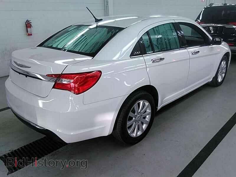 2013 Chrysler 200 - VIN: 1C3CCBBB4DN505132 - Photo 2