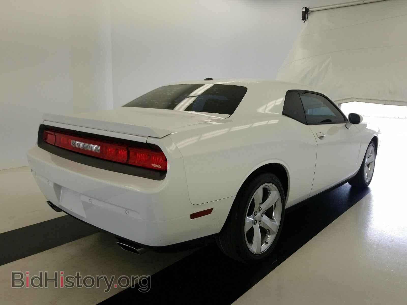 2014 Dodge Challenger - VIN: 2C3CDYAG4EH142466 - Фото 4