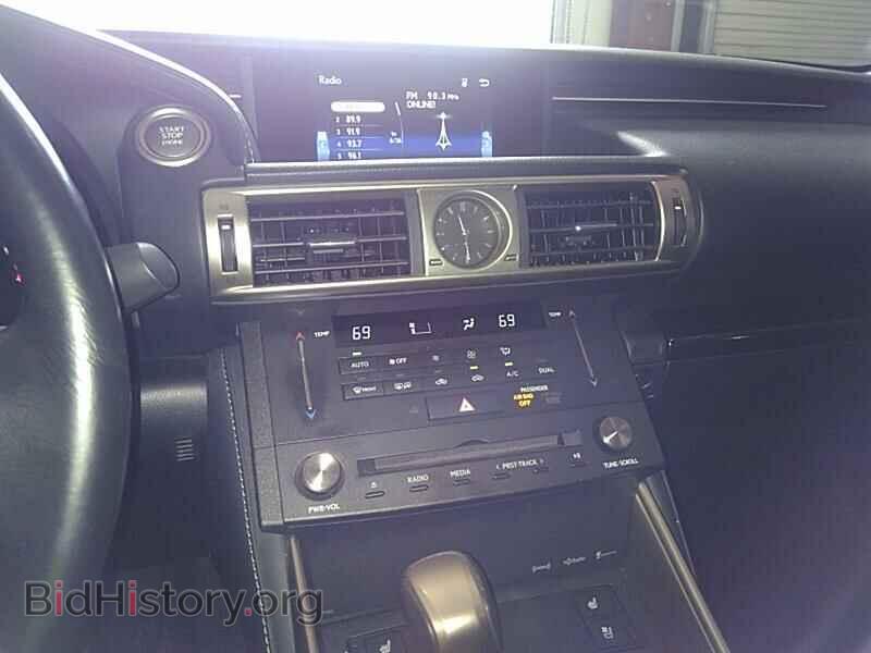 2016 Lexus IS 200t - VIN: JTHBA1D21G5014217 - Фото 4